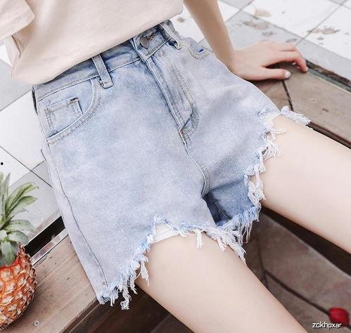 成人短裤样式视频在线,揭秘成人短裤的多样风格与搭配技巧