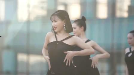 夜间梅成人A片视频